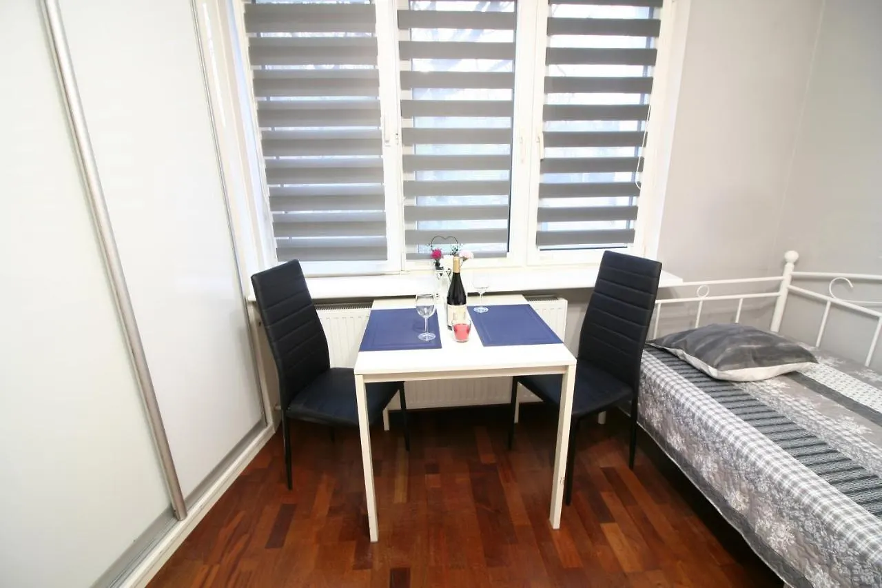 Apartamento Apartamenty Varsovie Twarda City